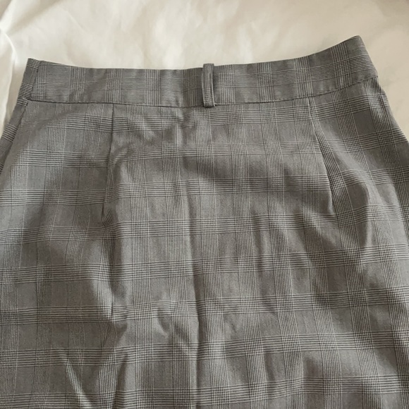 Plaid Skirt - Picture 5 of 7